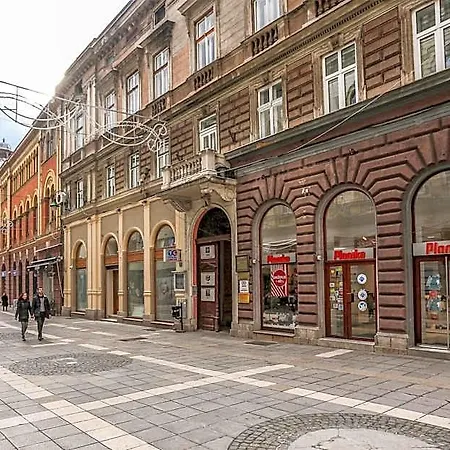 Urban Strossa سراييفو