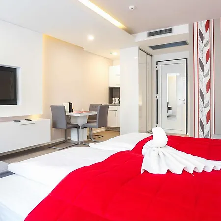 Urban Strossa Гостевой дом 3*